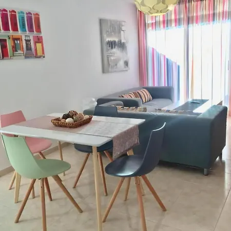 Schoene Mit Sonnenterrasse Und Meerblick Apartment *